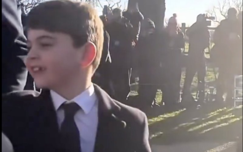 Prince Louis à Sandringham : peluche géante et « vol » de chocolat, il a encore fait le show ! 