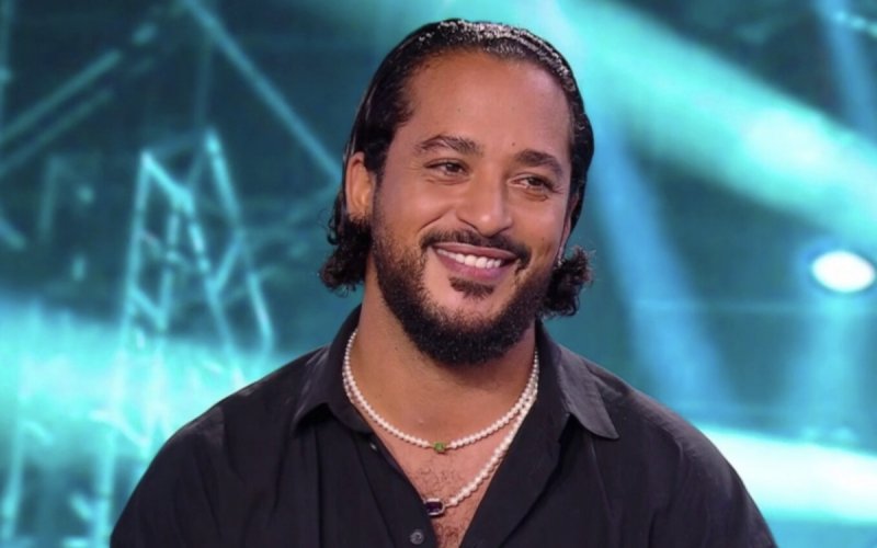 Slimane boycotté par les télés et les radios après sa condamnation, son album peine à exister