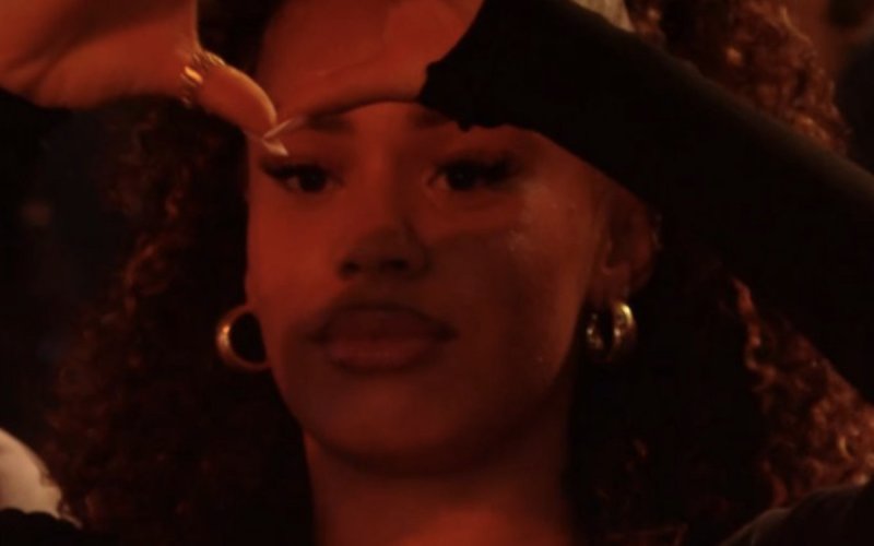 Star Academy : le geste de Léane pour Théo L. enflamme les réseaux