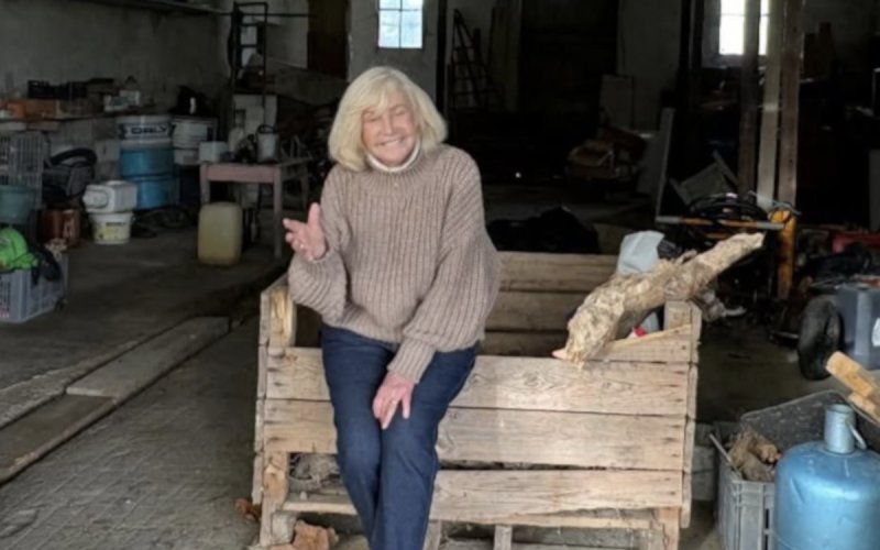 Voyage dans le temps ! Michèle Torr retrouve sa « maison d'enfance »