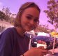 La fille de Vanessa Paradis en virée entre potes à Paris (photos)