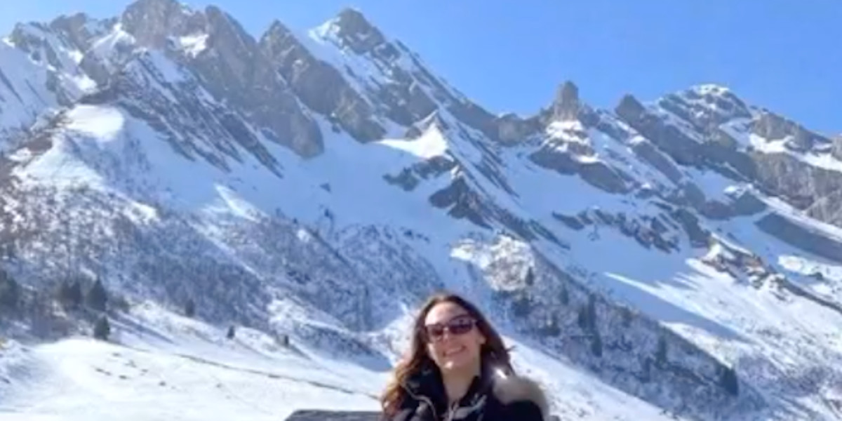 Vanessa Demouy au ski avec son nouveau compagnon : les photos qui font