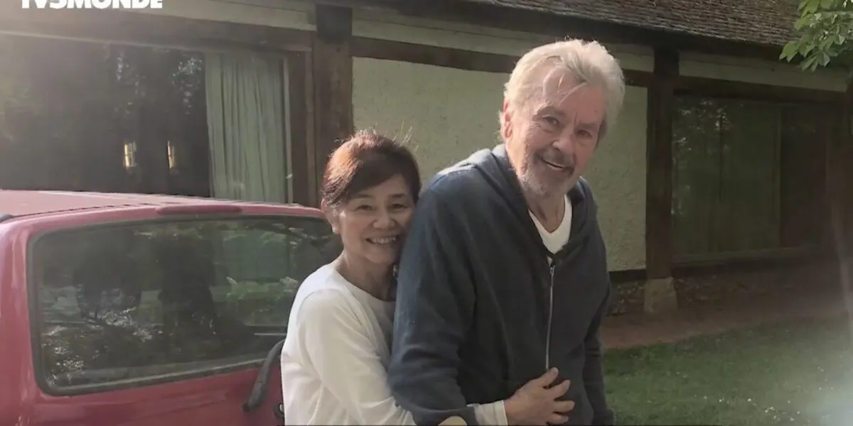 Alain Delon brisé par sa rupture avec une Japonaise, étrange silence