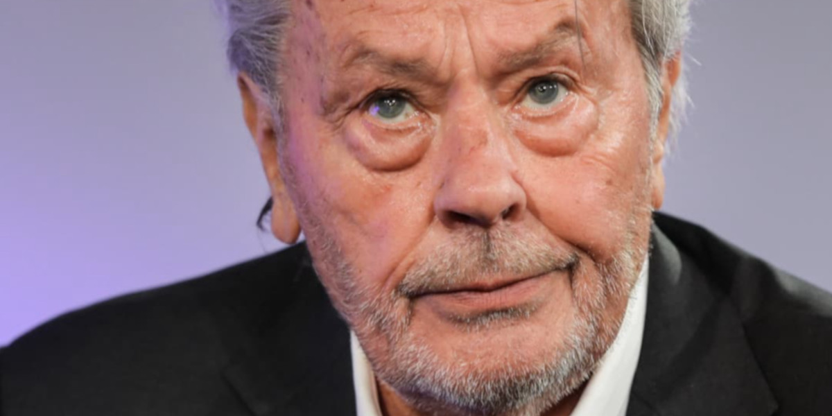 Alain Delon très malade : Rosalie van Breemen, son ex l'aide à en finir 