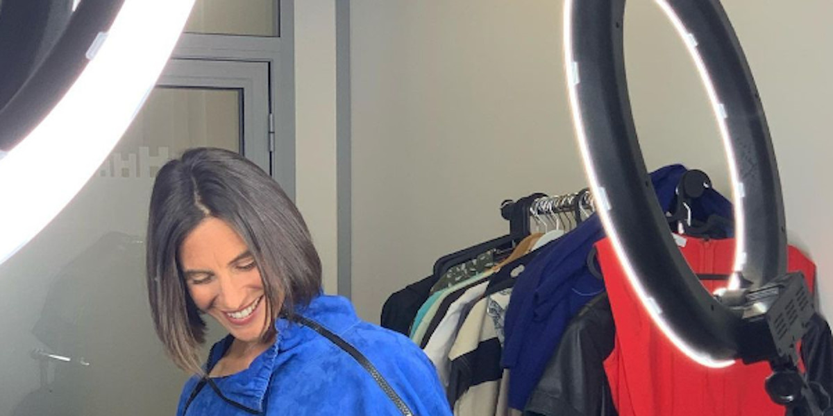 Alessandra Sublet écartée par Laeticia Hallyday, la guérilla relancée, commentaire qui en dit long