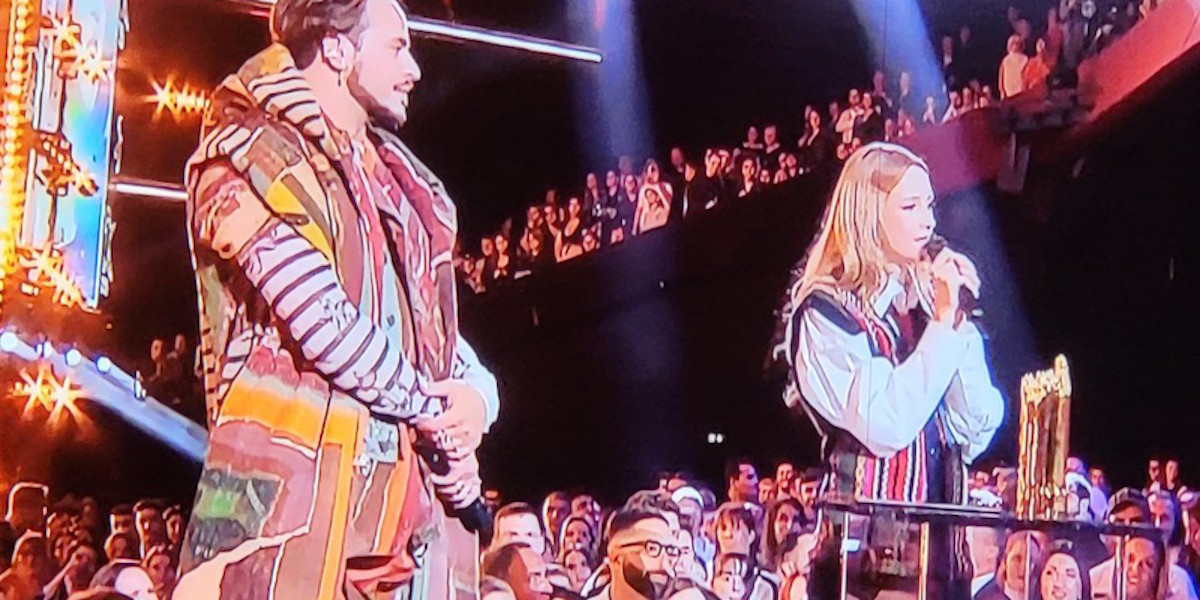 Angèle (NRJ Music Awards), malaise avec Yanis Marshall, leur échange lunaire