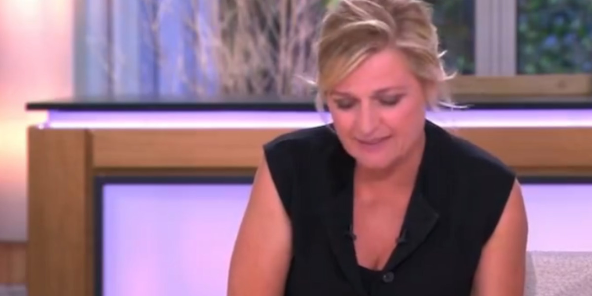 Anne-Elisabeth Lemoine fulmine face à Louis Aliot, son attitude dans "C à Vous" la trahit