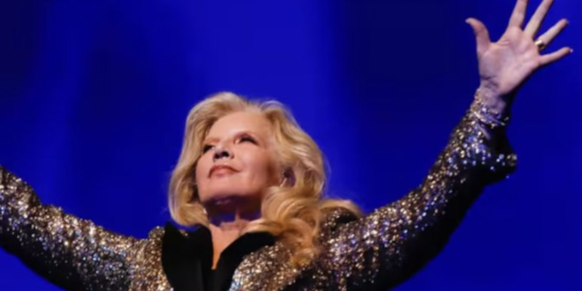 « Ça suffit ! » : Sylvie Vartan annonce la fin de sa carrière après 63 ans