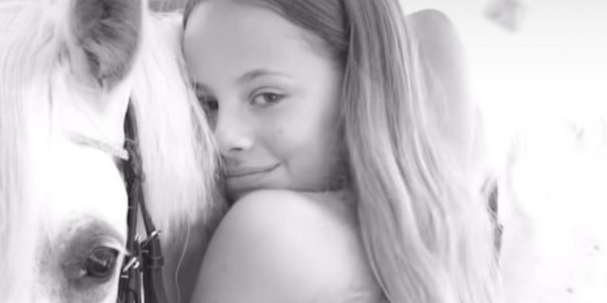 Carla Bruni-Sarkozy célèbre les 13 ans de sa fille Giulia