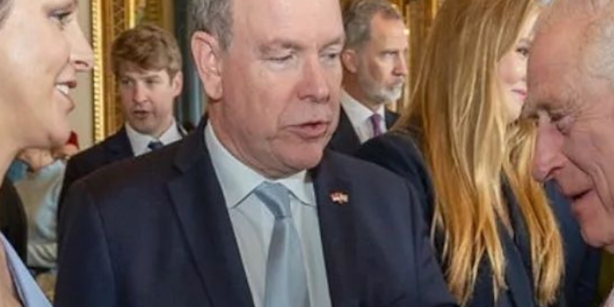 Charlène de Monaco enceinte ? Le regard de Charles III à la soirée royale alimente les spéculations (photos)