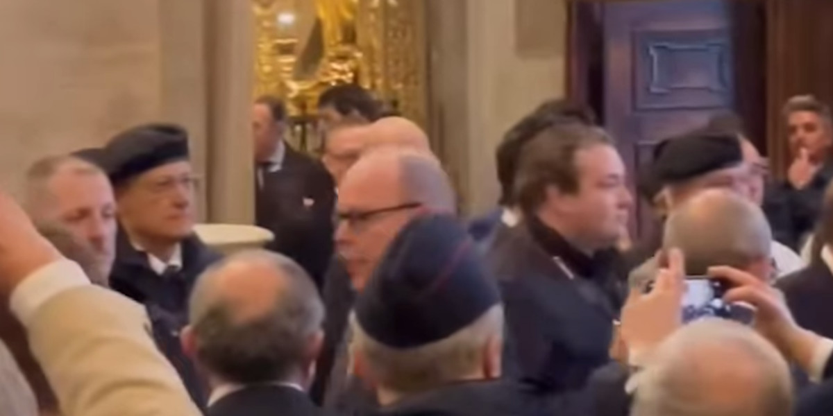  Charlène de Monaco absente aux funérailles de Victor-Emmanuel de Savoie, scandale à Turin