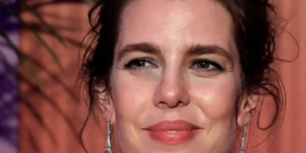 Charlotte Casiraghi au Bal de la Rose, sans Nicolas Mathieu, « son compagnon » 