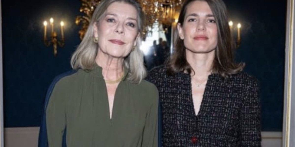 Charlotte Casiraghi élue chevalier et décorée par Caroline de Monaco au palais 