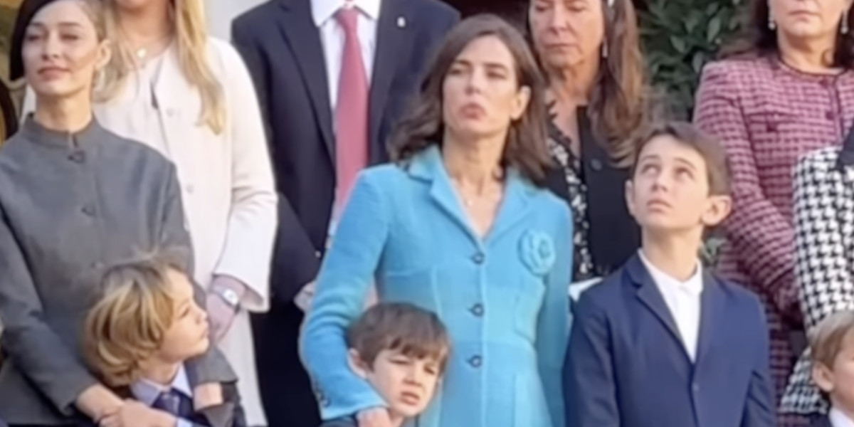 Charlotte Casiraghi illumine la fête nationale de Monaco avec ses fils Raphaël et Balthazar
