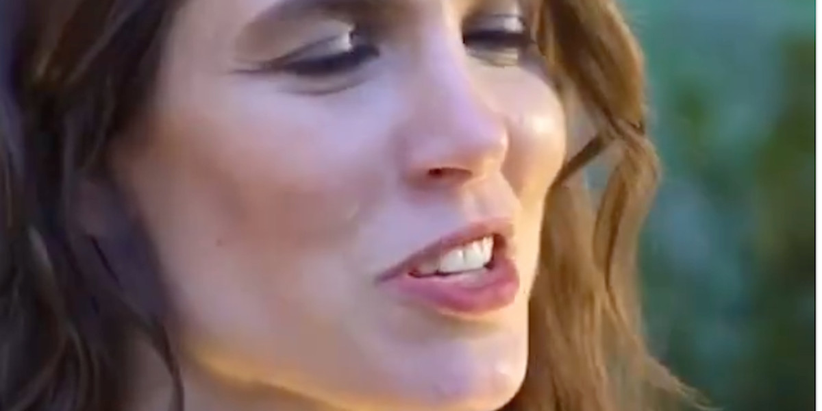 Charlotte Casiraghi « paralysée » par le trac, confidence rassurante de Vanessa Paradis (vidéo)