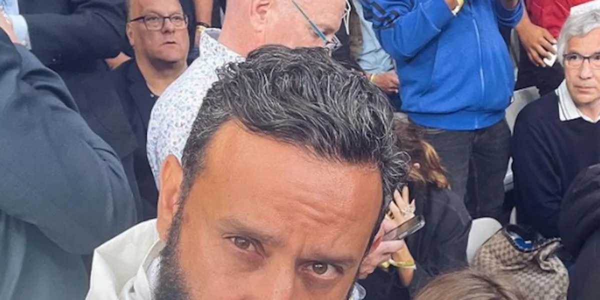 Cyril Hanouna gêné, en mauvaise posture à Saint Denis (vidéo)