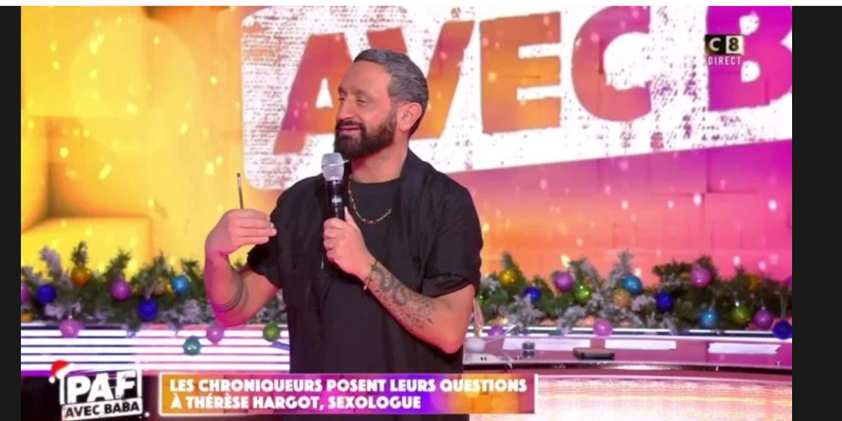 Cyril Hanouna présente Kelly Vedovelli à ses Enfants à Saint-Tropez