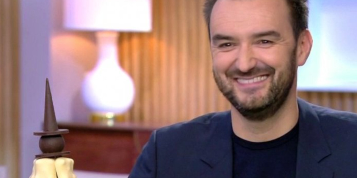 Cyril Lignac, avec bébé, il oublie son fiasco à Saint-Tropez