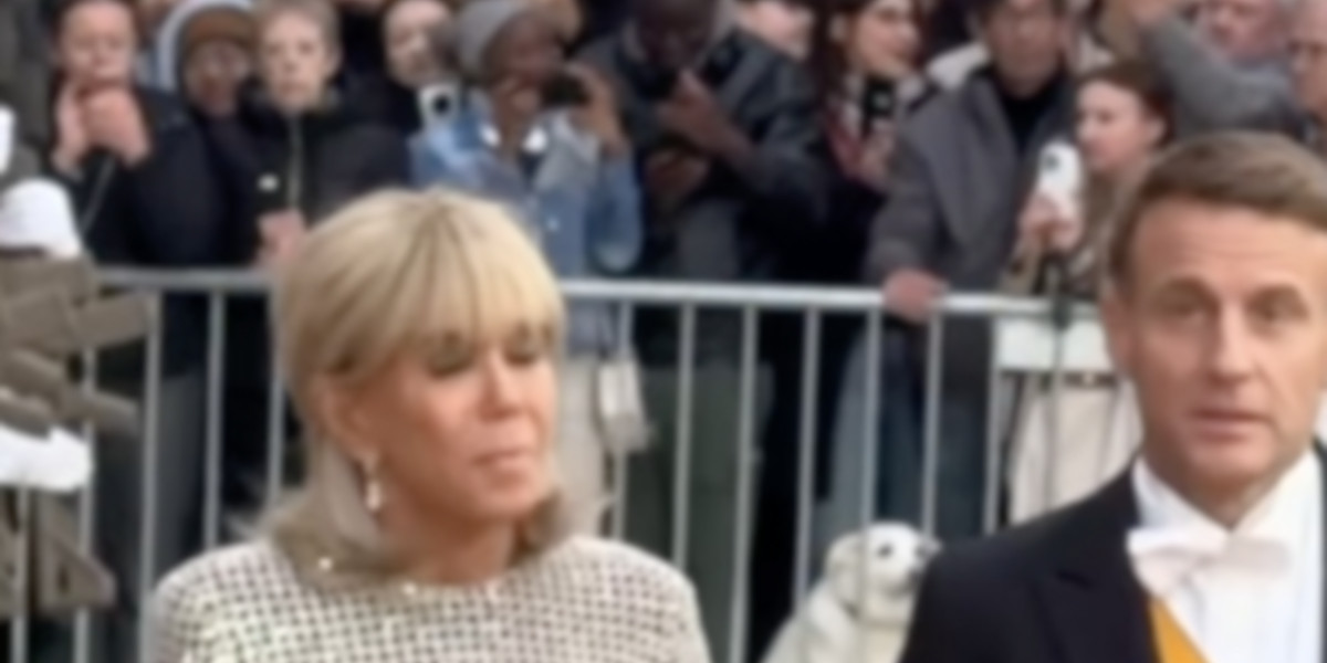  Emmanuel et Brigitte Macron pris pour cible aux Luxembourg 