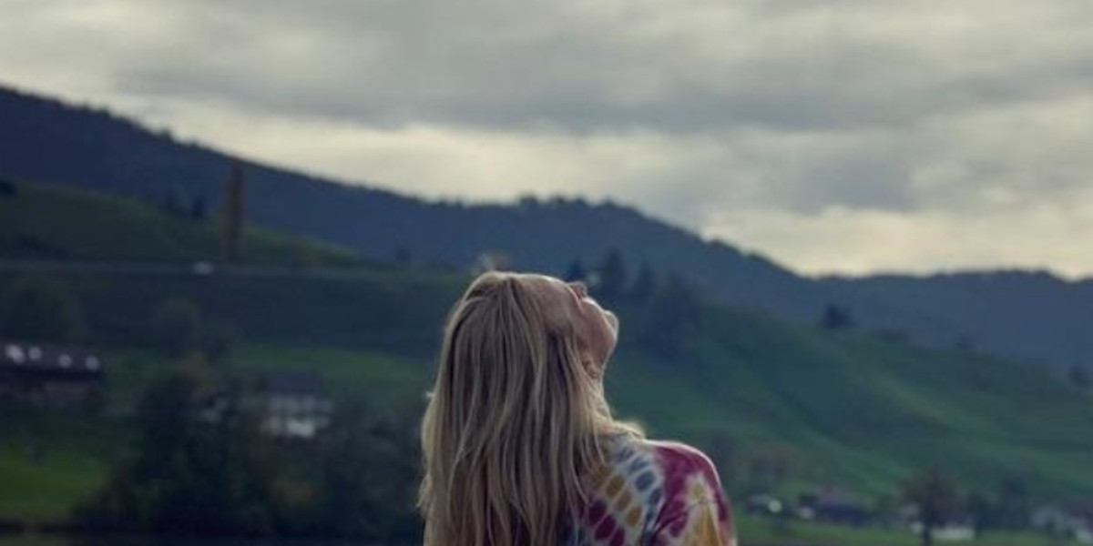 Estelle Lefébure - « Tant d'amour à donner » - ses vrais liens avec David Hallyday
