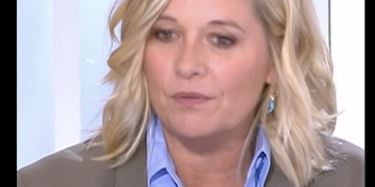 Flavie Flament craque en direct pour Hakim Jemili 