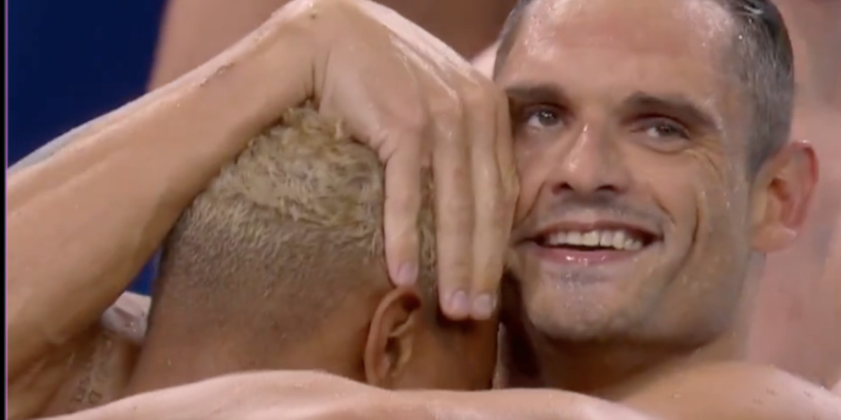 Florent Manaudou à bout de force après sa victoire aux JO 