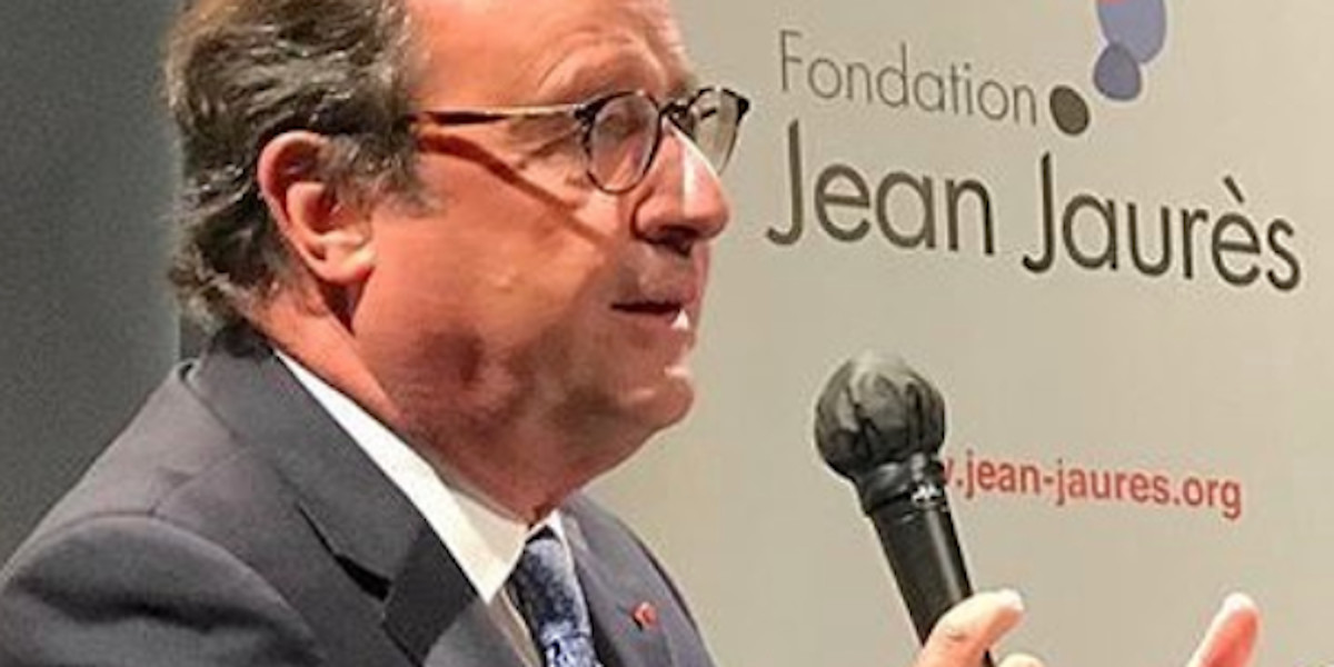 François Hollande en couple avec Julie Gayet, clin d'oeil du fiancé de Valérie Valérie Trierweiler (photo)