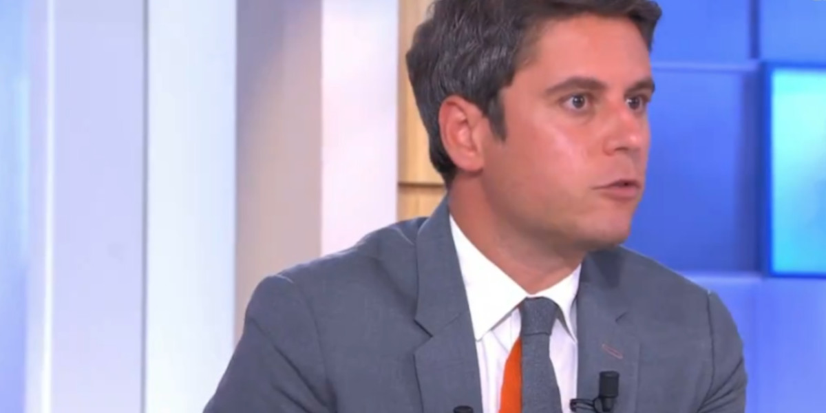 Gabriel Attal chez « C à Vous », Patrick Cohen trahi par son geste 