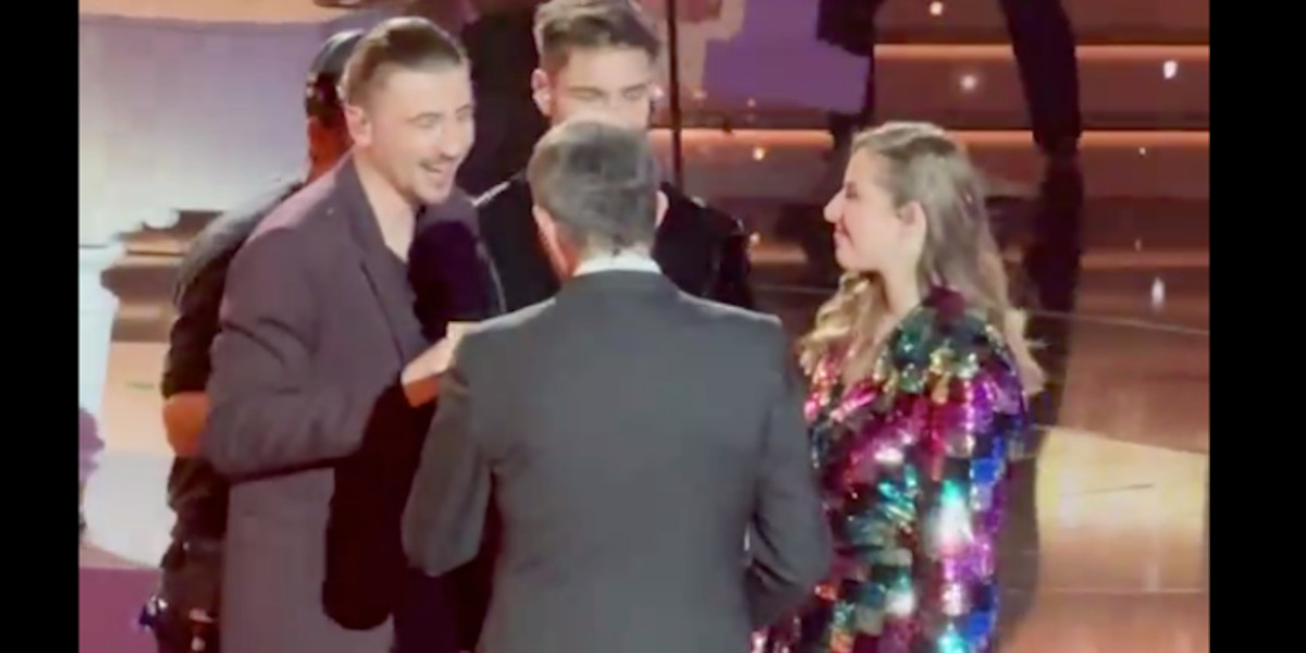 Star Academy : Héléna éliminée face à Pierre, le geste classe de Nikos Aliagas 