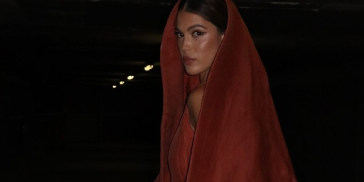 Malgré 9 ans d'écart, Iris Mittenaere et Bruno savoure une idylle à Venise