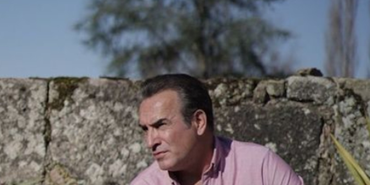 Jean Dujardin « pâle » imitation de Nicolas Sarkozy, critiqué, l'acteur répond