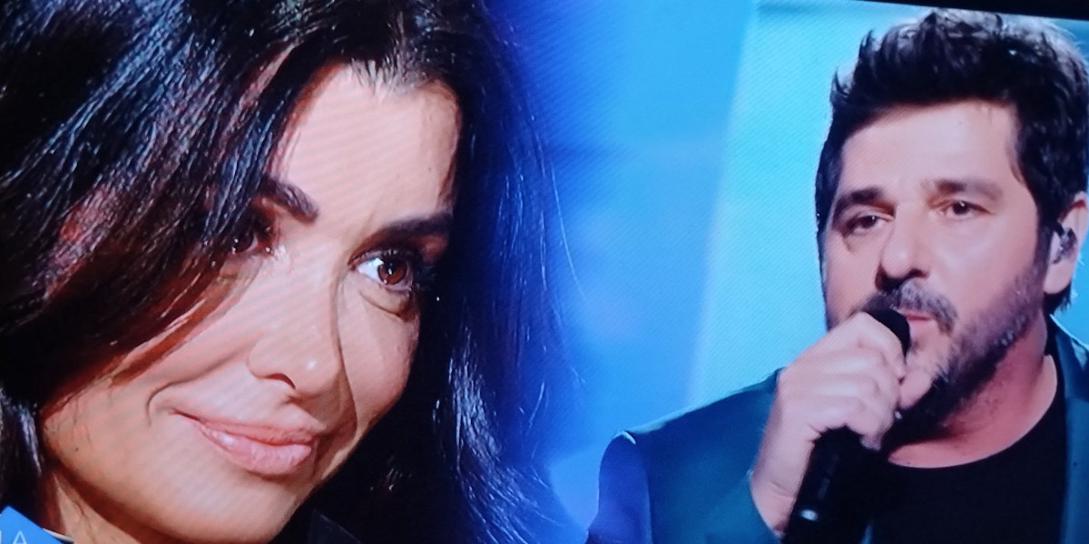Jenifer, regard rempli d'amour, pour Patrick Fiori, sa surprise chez Faustine Bollaert (photo)
