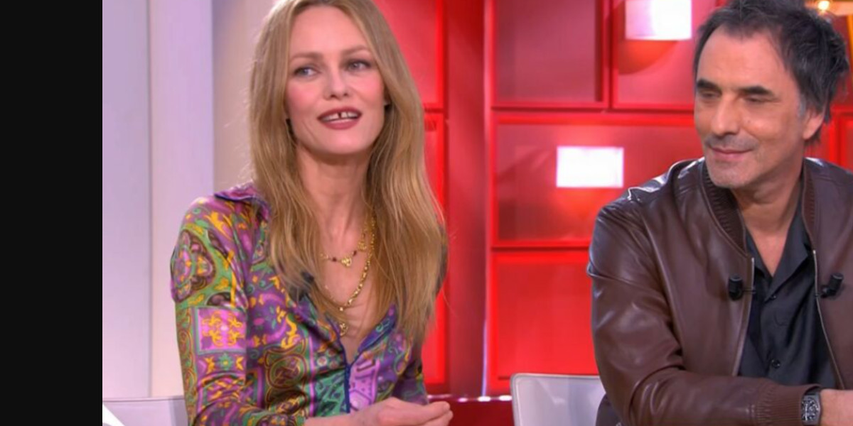 Johnny Depp à l'affût - Vanessa Paradis « frôle » Un divorce à 10 millions d'euros avec Samuel Benchetrit !