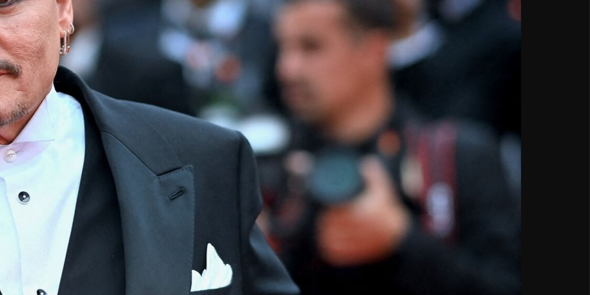 Johnny Depp ému aux larmes : Standing ovation historique à Cannes !, Maïwenn rassurée (vidéo)