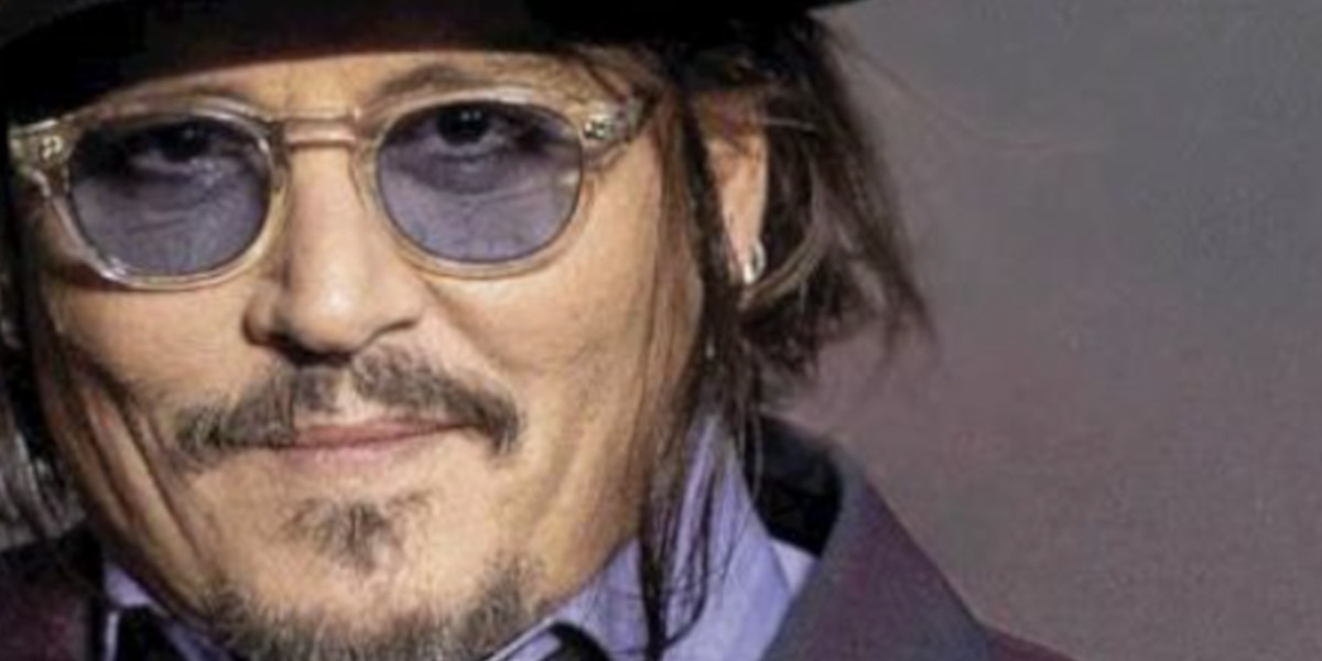 Johnny Depp retrouve le sourire grâce à Antonia Desplat 