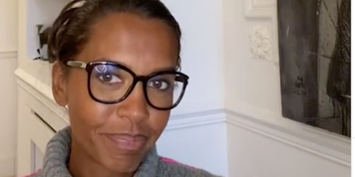 Karine Le Marchand endeuillée - réplique cash à une insulte gratuite contre sa mère (vidéo)