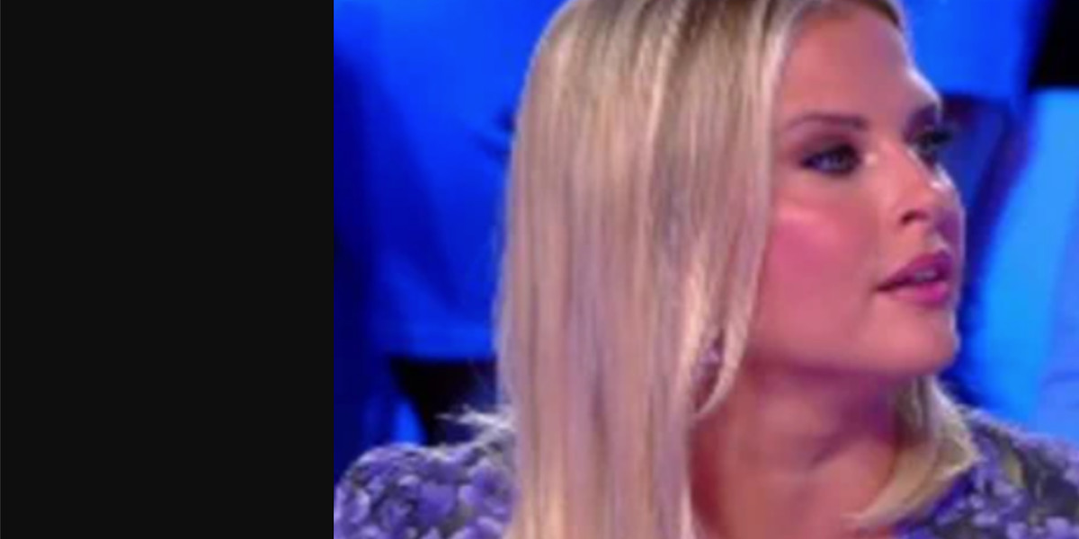 Kelly Vedovelli : Son influence grandissante dans TPMP grâce à Cyril Hanouna, Raymond Aabou en retrait