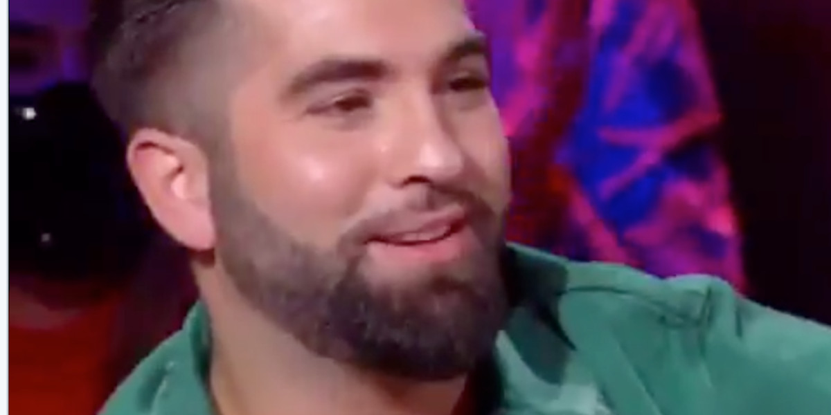 Kendji Girac, en couple avec Soraya, ému, la surprise de Faustine Bollaert (vidéo)