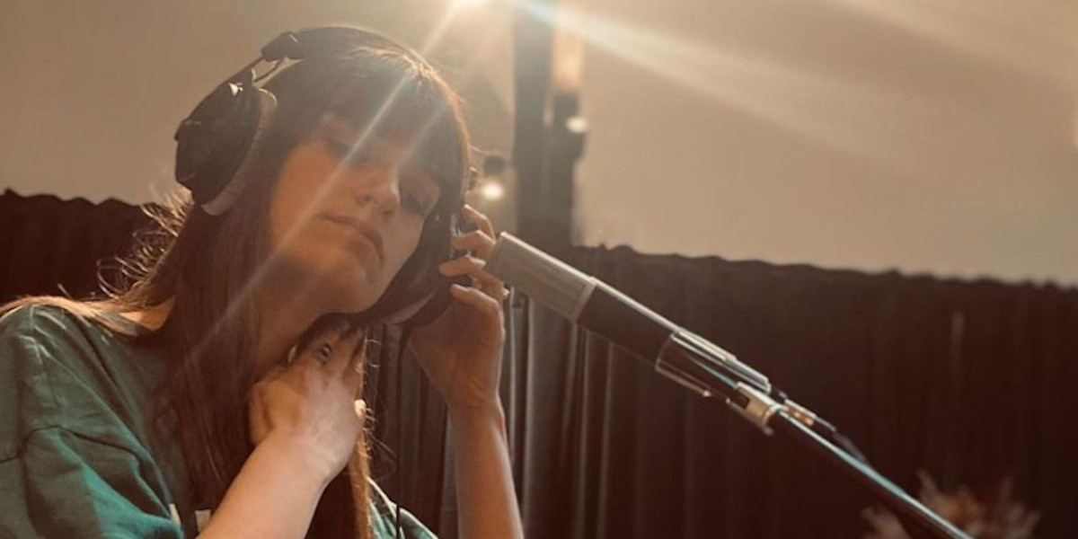 La grossesse secrète de Clara Luciani, son bébé avec Alex Kapranos révélé (photo)