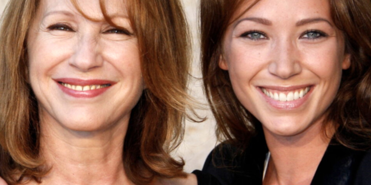 Laura Smet célèbre Nathalie Baye avec une photo rare