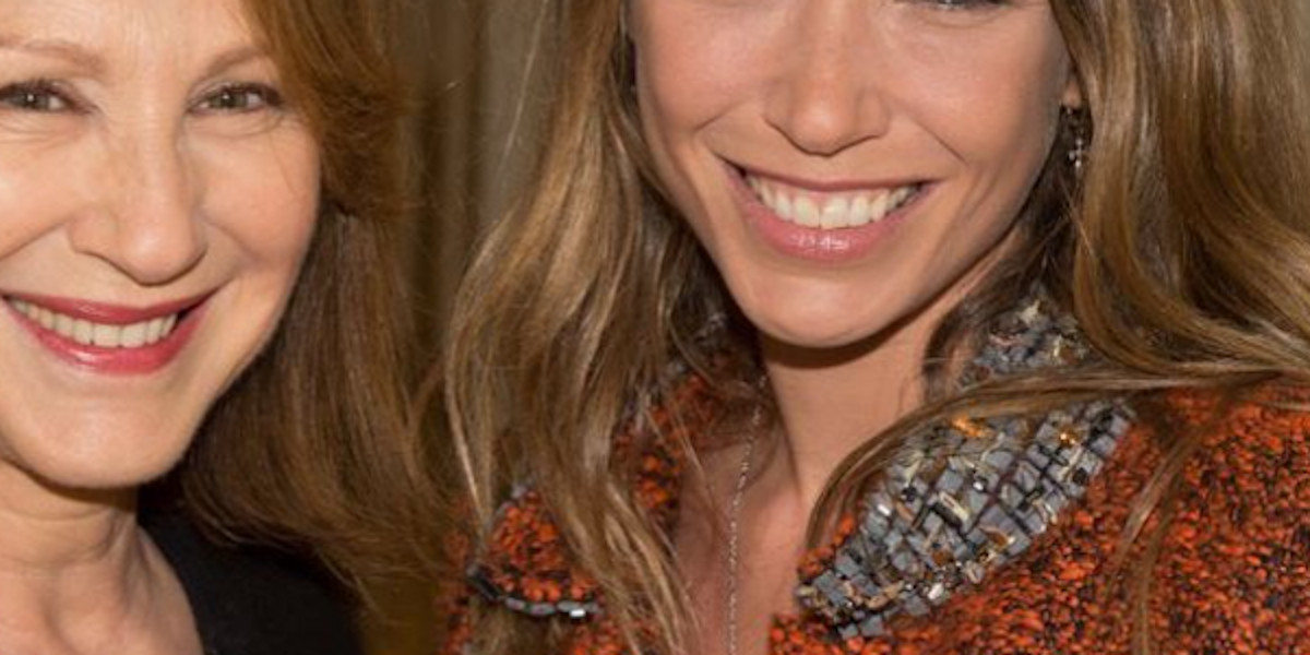 Laura Smet, Potes, fêtes, et virées, ce reproche de Nathalie Baye