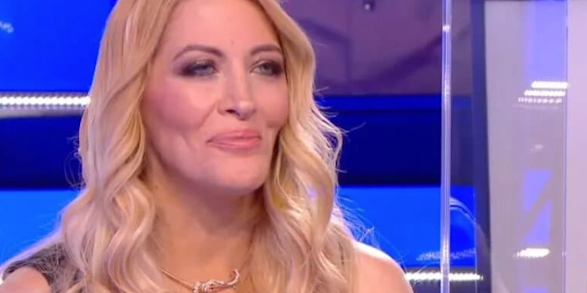 Loana à deux doigts du drame à Nice : L'accident de voiture évité de peu