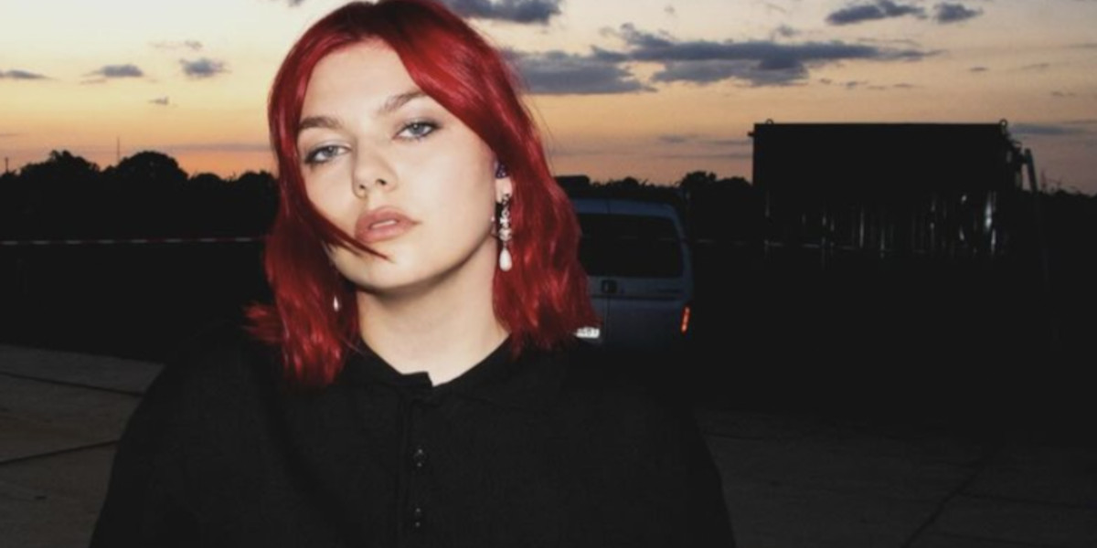 Louane rattrapée par un passé trouble, une chanson liée à un scandale effacée 