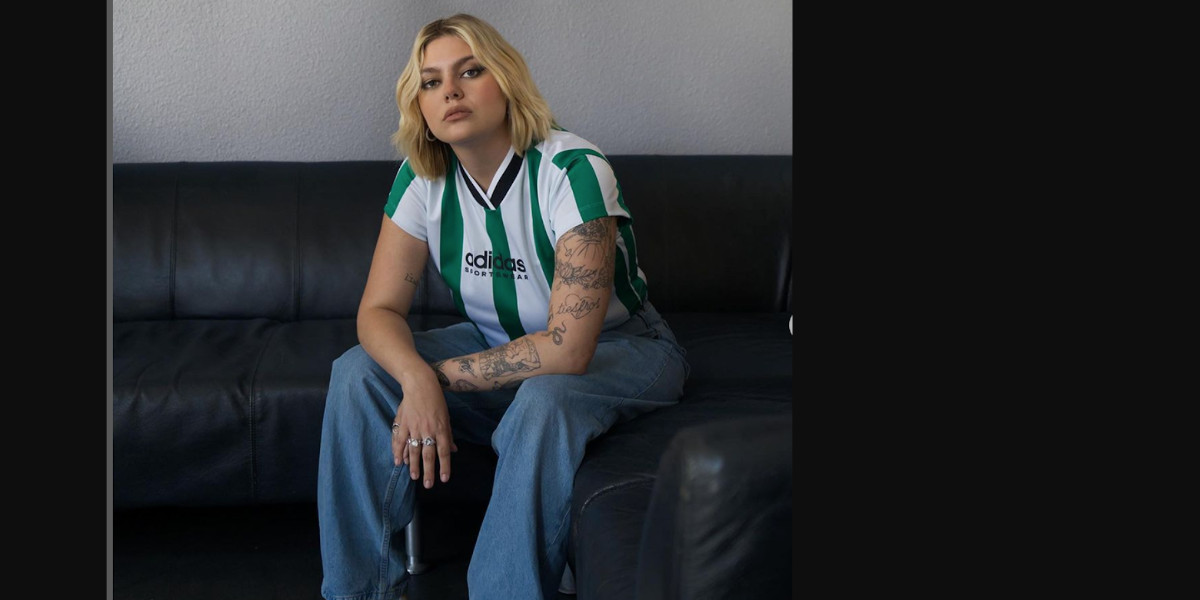 Louane : Un concert trop dangereux à Agde, ses excuses émouvantes aux fans