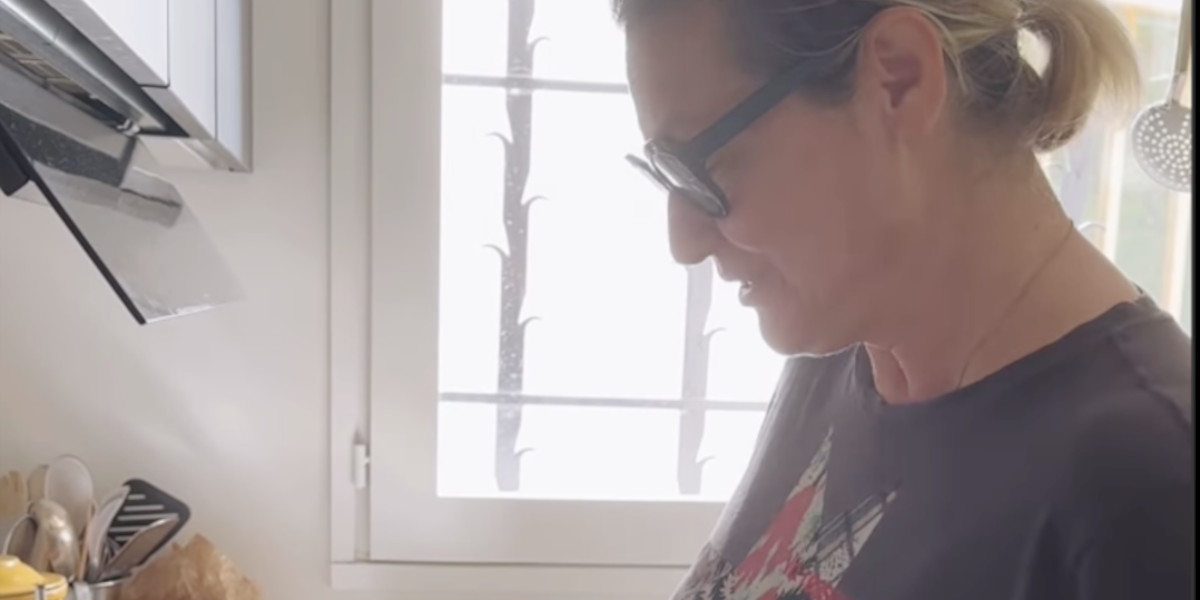 Luana Belmondo retrouve le sourire grâce à son fils Alessandro sur l'Île de Ré