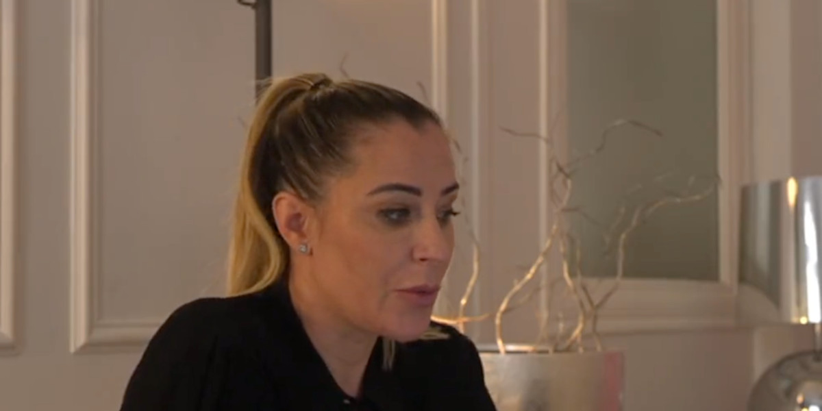 Magali Berdah fragilisée sur France 2 - Geste classe de Cyril Hanouna