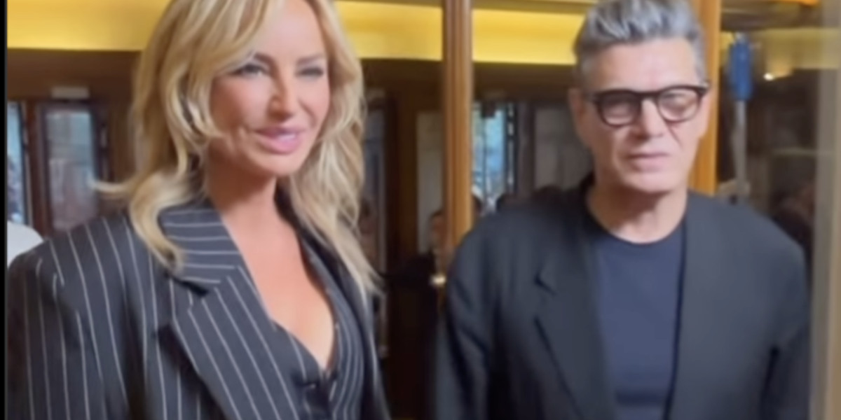 Marc Lavoine et Adriana Karembeu : la vérité sur leur baiser aux Champs-Élysées