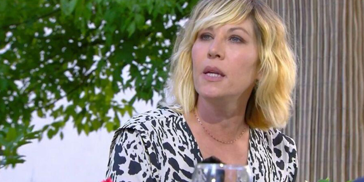 Mathilde Seigner débarrassée de hernie cervicale, son hommage à Yves Rénier dans C à vous