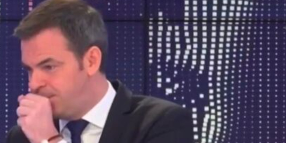 Olivier Véran vacciné contre Covid-19 - Il surprend par son comportement