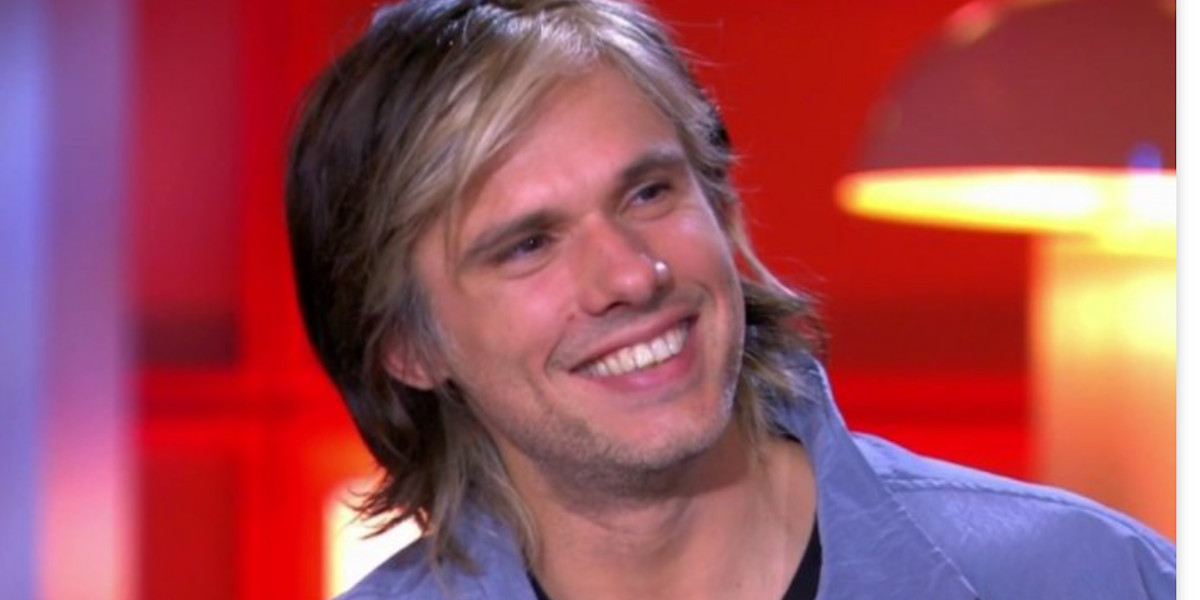 Orelsan en galère avec son bébé à Paris, la photo révélatrice 